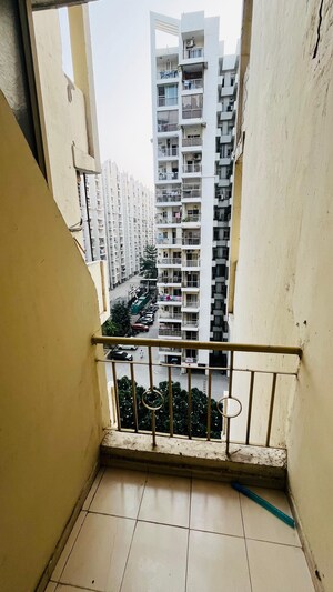 Staircase in 2.5 BHK Apartment at KW Srishti, Raj Nagar Extension – for Rent