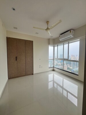 3 BHK Apartment For Rent in Sheth Zuri, Eastern Express Highway
