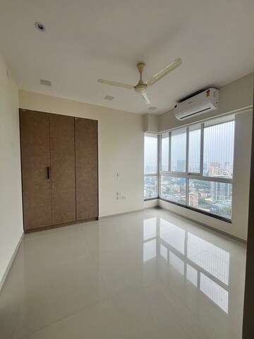 3 BHK Apartment For Rent in Sheth Zuri, Eastern Express Highway