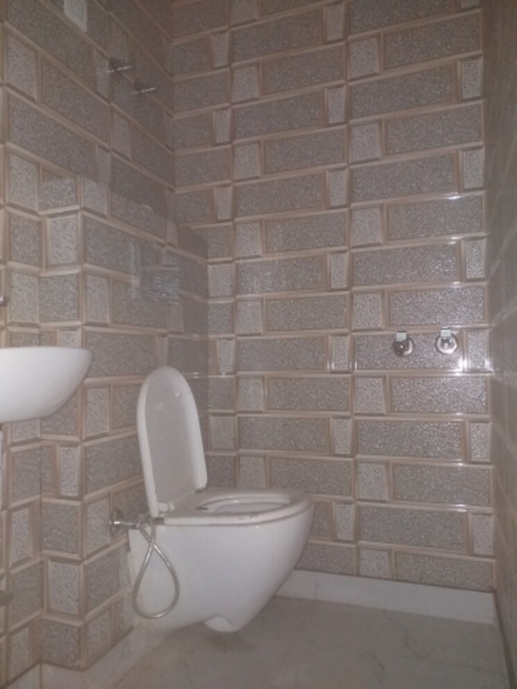 Bathroom, east patel nagar Commercial Shop 480 Sq.Ft. In East Patel Nagar Delhi 9357499