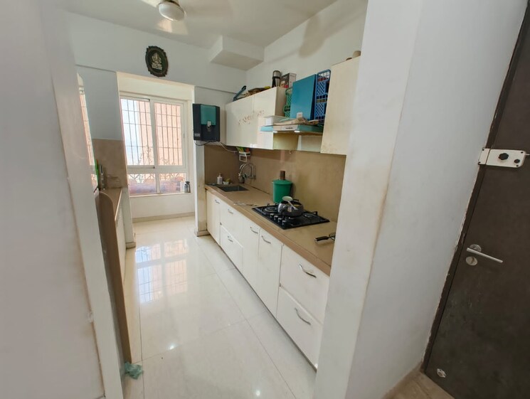 Kitchen, puranik-rumah-bali 3 Bedroom 900 Sq.Ft. Apartment In Ghodbunder Road Thane 9357461