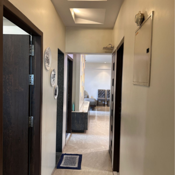 Building Lobby in 3 BHK Apartment at Hiranandani Meadows, Manpada – for Rent