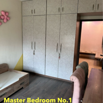 Bathroom in 3 BHK Apartment at Hiranandani Meadows, Manpada – for Rent