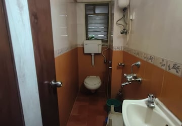Bathroom in  Pg at Vakola – for Rent