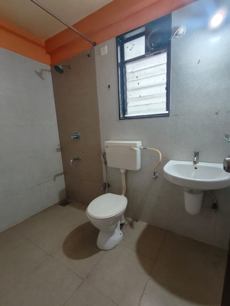 Bathroom, shreyas-shelters-palladium-exotica-phase-i 2 Bedroom 870 Sq.Ft. Apartment In Dhanori Pune 9357594