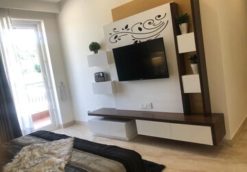 Furnished Amenities in 3 BHK Apartment at Hermitage Centralis, Vip Road – for Sale
