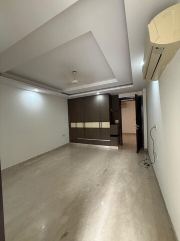 Room in 3 BHK Builder Floor at Greater Kailash ii – for Sale