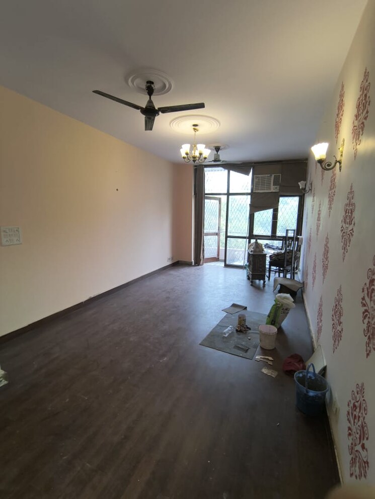 Room, chittaranjan park 2 Bedroom 1400 Sq.Ft. Builder Floor In Chittaranjan Park Delhi 9357670