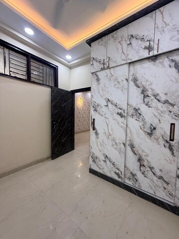 Room in 2 BHK Apartment at Gaur City 2 - 12th Avenue, Sector 16c Greater Noida – for Sale