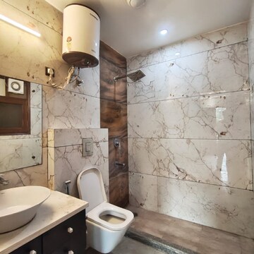 Bathroom in 3 BHK Builder Floor at Kohli One Malibu Town, Malibu Town – for Rent