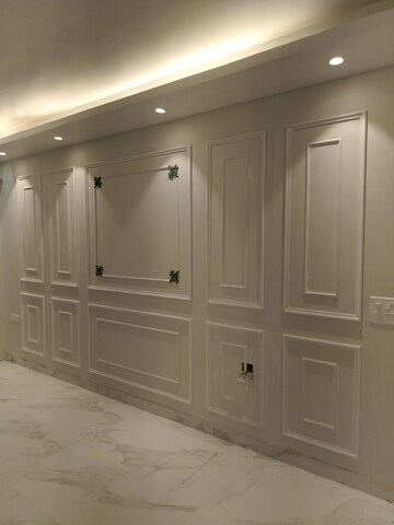 Building Lobby in 3 BHK Apartment at M3M Heights, Sector 65 – for Rent