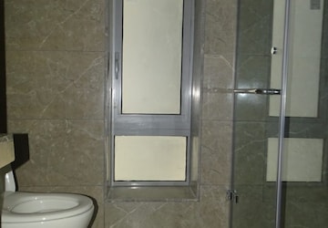 Attached Bathroom in 4 BHK Apartment at Oberoi Realty Esquire, Goregaon East – for Sale