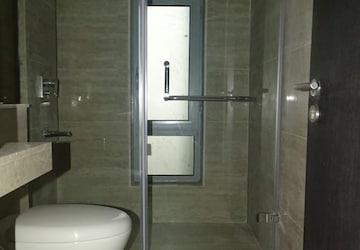 Bathroom in 4 BHK Apartment at Oberoi Realty Esquire, Goregaon East – for Sale