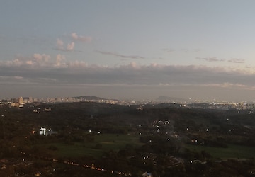 4 BHK Apartment – Exterior View View at Oberoi Realty Esquire, Goregaon East - for Sale