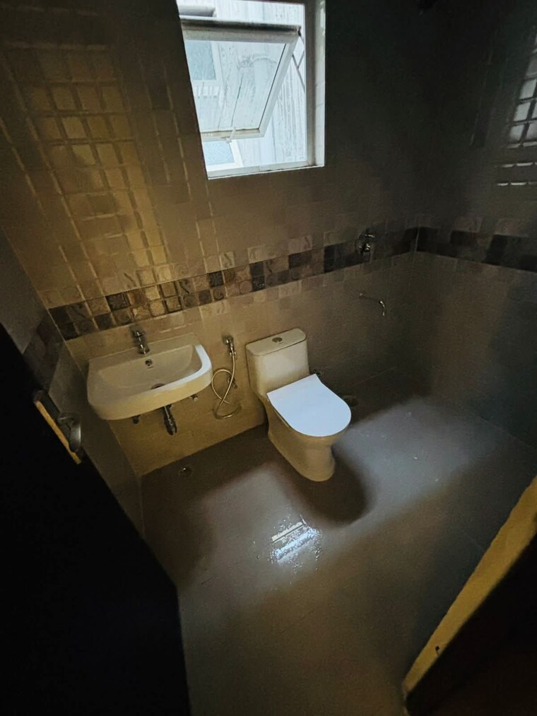 Team Area, signature-global-park-4-and-5 3 Bedroom 1120 Sq.Ft. Apartment In Sohna Sector 36 Gurgaon 9357778