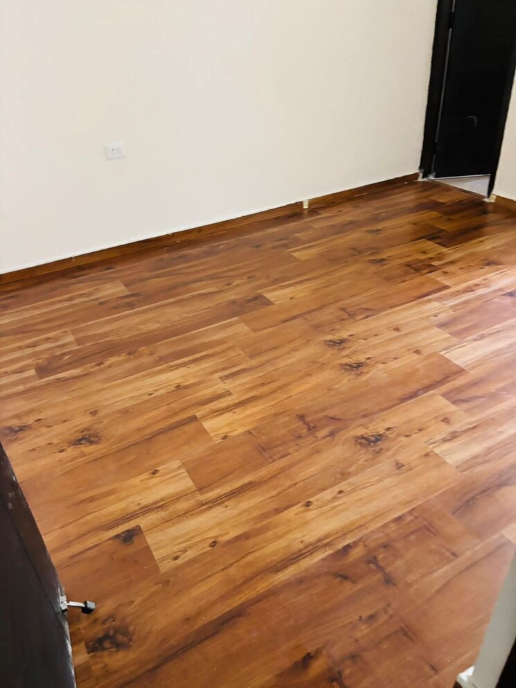 Room, signature-global-park-4-and-5 3 Bedroom 1120 Sq.Ft. Apartment In Sohna Sector 36 Gurgaon 9357778