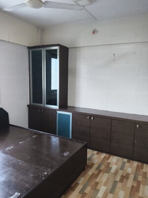 Room in 1 BHK Apartment at Vile Parle West – for Rent