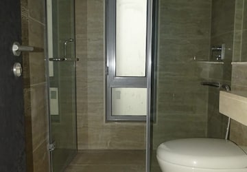Bathroom in 4 BHK Apartment at Oberoi Realty Esquire, Goregaon East – for Rent