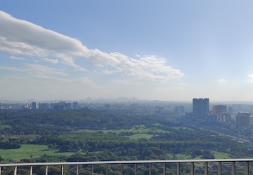 Plot Area in 4 BHK Apartment at Oberoi Realty Esquire, Goregaon East – for Rent