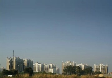 Master Bedroom in 3 BHK Apartment at Omaxe The Nile, Sector 49 – for Sale