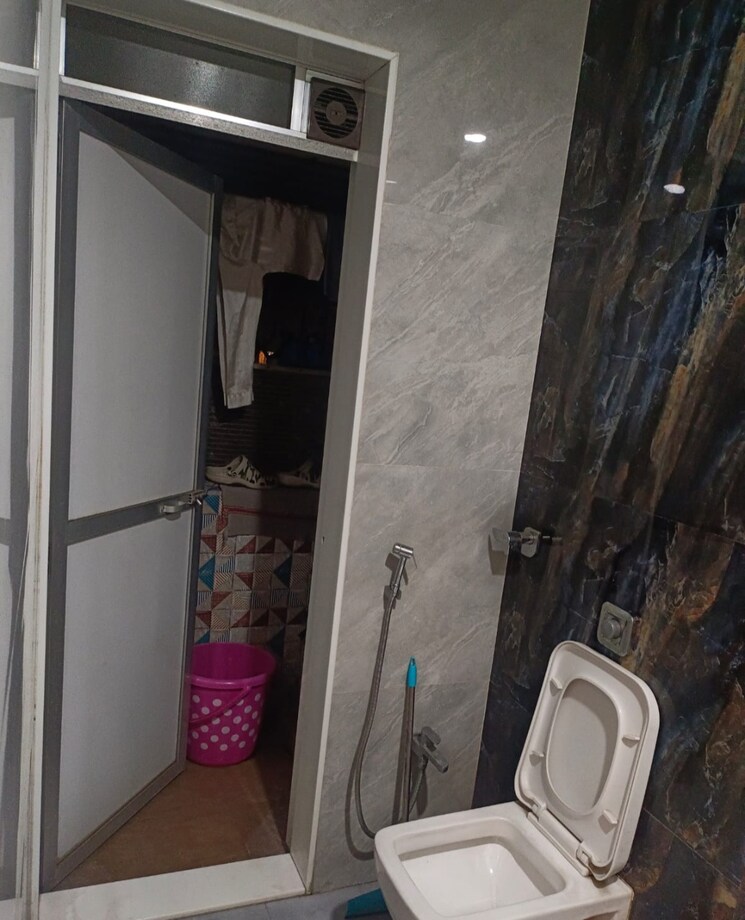 Attached Bathroom, runwal-estate 2 Bedroom 700 Sq.Ft. Apartment In Dhokali Thane 9357818