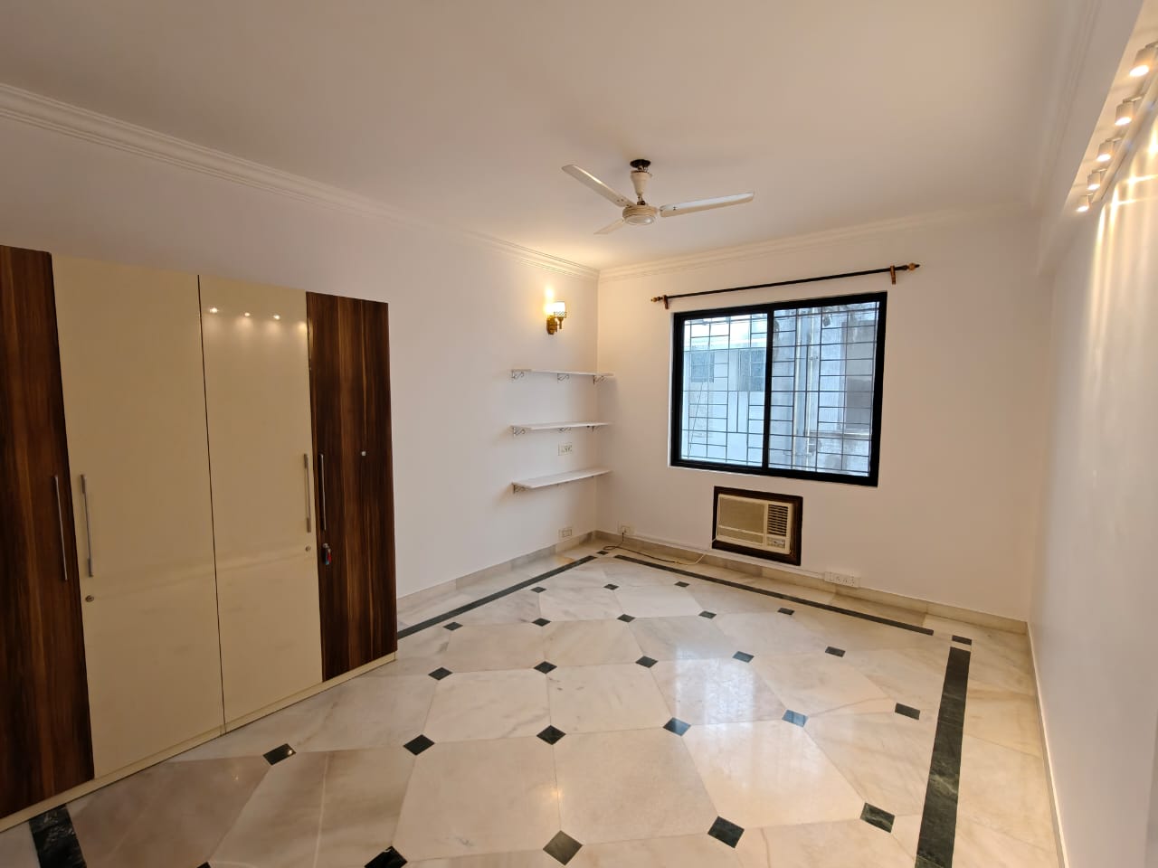 3 BHK Apartment For Rent in Seebo Apartments