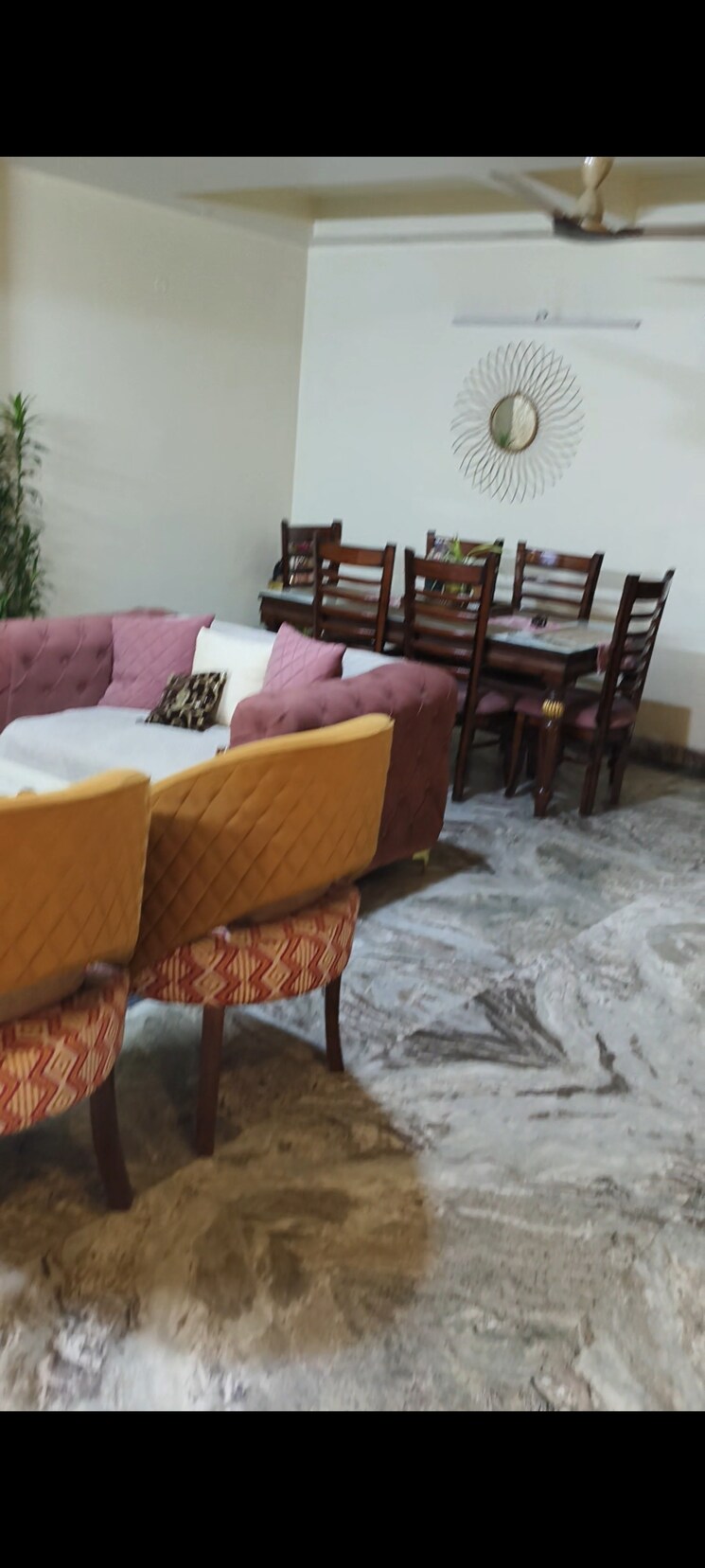 Bedroom, laxmi nagar 4 Bedroom 233 Sq.Yd. Builder Floor In Laxmi Nagar Delhi 9358013