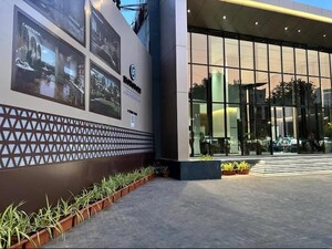 2 BHK Apartment – Exterior View View at Dadar East - for Sale