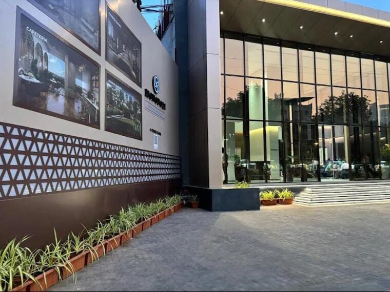 Exterior View, dadar east 2 Bedroom 800 Sq.Ft. Apartment In Dadar East Mumbai 9357864