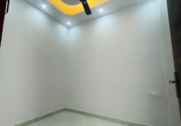 Room in 3 BHK Builder Floor at Jakhan – for Rent