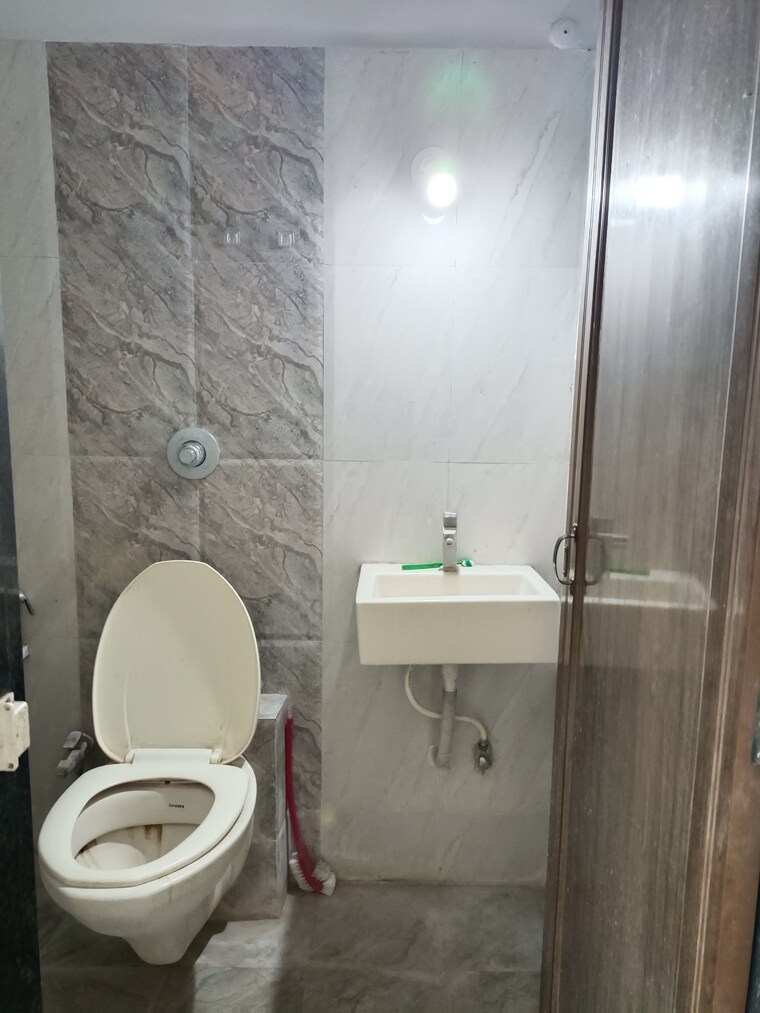 Bathroom, vihang-valley-phase-2 2 Bedroom 860 Sq.Ft. Apartment In Kasarvadavali Thane 9358220
