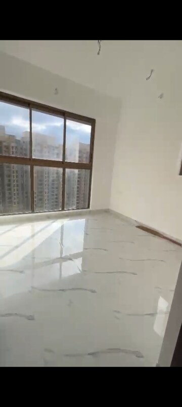 Room in 2 BHK Apartment at Raymond Premium I, Pokhran Road No One – for Rent