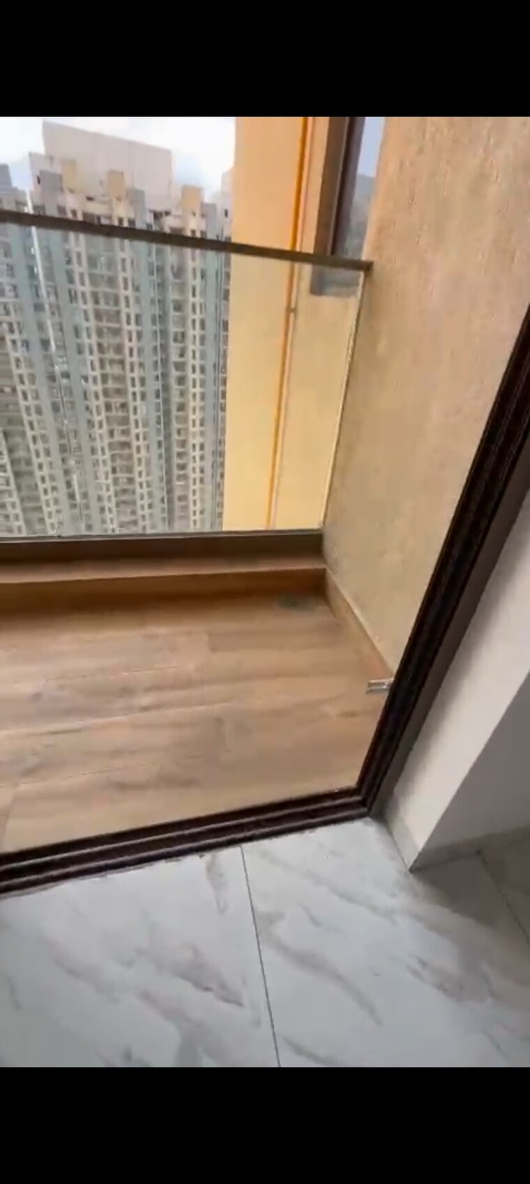 Balcony, raymond-premium-i 2 Bedroom 640 Sq.Ft. Apartment In Pokhran Road No One Thane 9358397