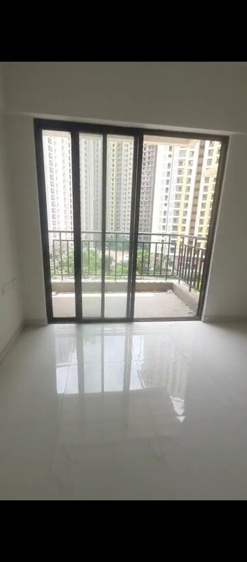1 BHK Apartment For Rent in Runwal Gardens, Dombivli East