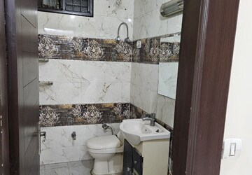 Kitchen in 3 BHK Builder Floor at Maya Homes, Indrapuram – for Rent