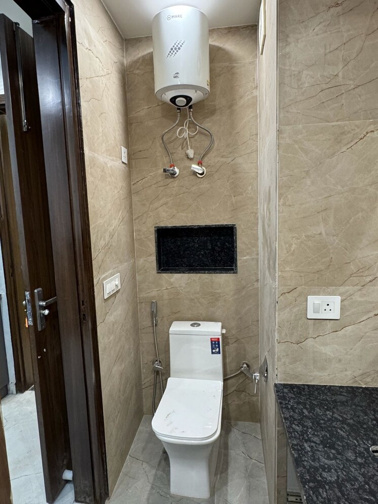 Bathroom, sector 39 1 Bedroom 342 Sq.Ft. Builder Floor In Sector 39 Gurgaon 9358857