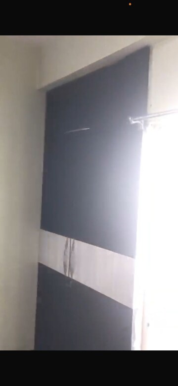 Room in 3 BHK Apartment at VVIP Addresses, Raj Nagar Extension – for Rent