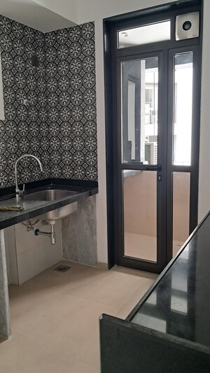 Furnished Amenities in 2 BHK Apartment at Lodha The Park, Worli – for Rent