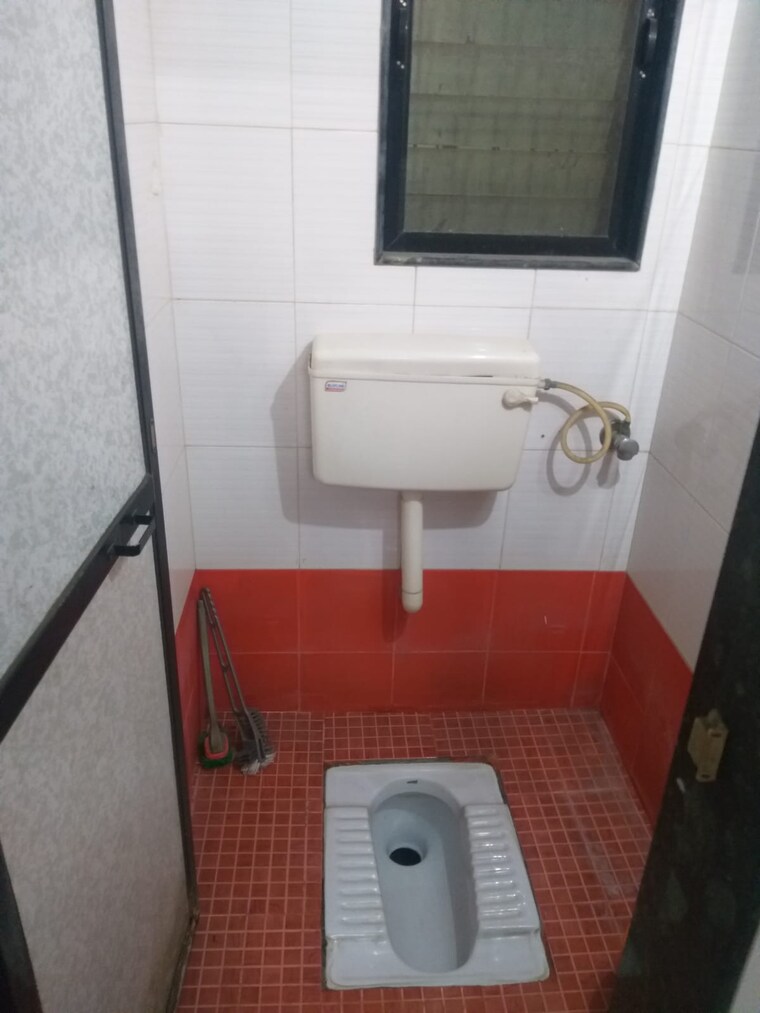 Bathroom, kopar khairane 1 Bedroom 370 Sq.Ft. Apartment In Kopar Khairane Navi Mumbai 9358833