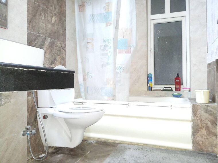 Bathroom, shipra-srishti 3 Bedroom 2350 Sq.Ft. Apartment In Ahinsa Khand 1 Ghaziabad 9358807