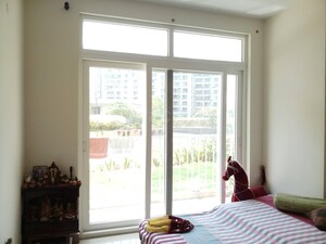 Room in 3 BHK Apartment at Shipra Srishti, Ahinsa Khand 1 – for Rent