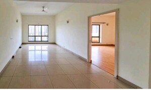Room in 3 BHK Apartment at Central Park I, Sector 42 – for Sale