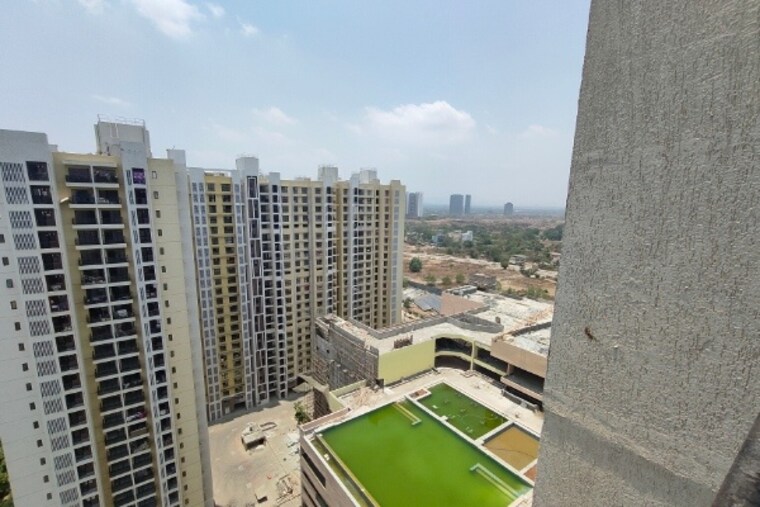 Exterior View, runwal-gardens-phase-i 2 Bedroom 669 Sq.Ft. Apartment In Dombivli East Thane 9359058
