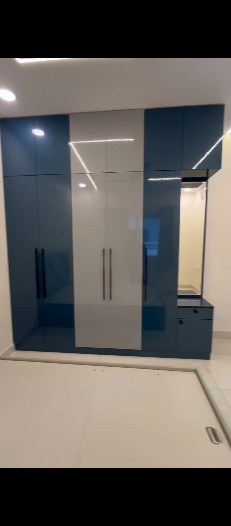 Cupboard, prestige-beverly-hills 3 Bedroom 1796 Sq.Ft. Apartment In Kokapet Hyderabad 9359007