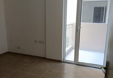 Room in 3 BHK Apartment at Sushma Joynest ZRK, Ghazipur – for Rent