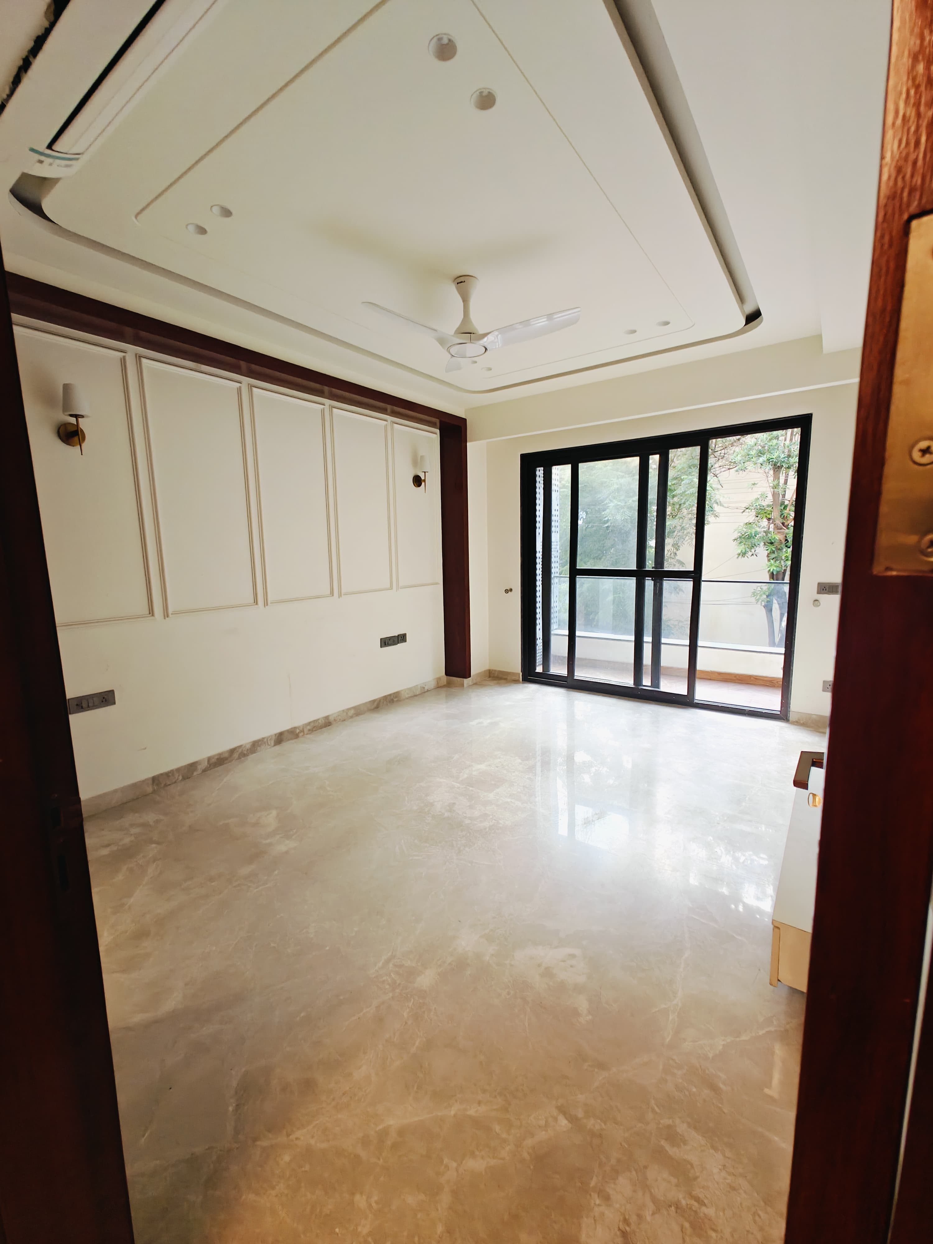 4 BHK + Servant Room Builder Floor For Rent in Nirvana Country Birch Court