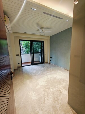 Room in 4 BHK Builder Floor at Nirvana Country Birch Court, Sector 50 – for Rent