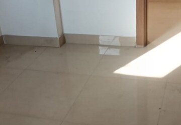 Room in 2 BHK Apartment at Shri Radha Sky Gardens, Sector 16b Greater Noida – for Rent