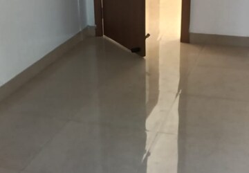 Room in 2 BHK Apartment at Shri Radha Sky Gardens, Sector 16b Greater Noida – for Rent