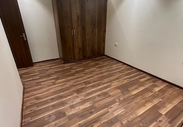 Bedroom in 3 BHK Builder Floor at Suncity Vatsal Valley, Gwal Pahari – for Rent